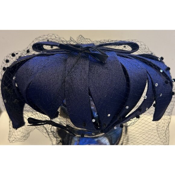 Ladies’ Hat Designed By Gertrude Menczer St Louis w/ Combs & Veil Net Navy Blue - Picture 3 of 12